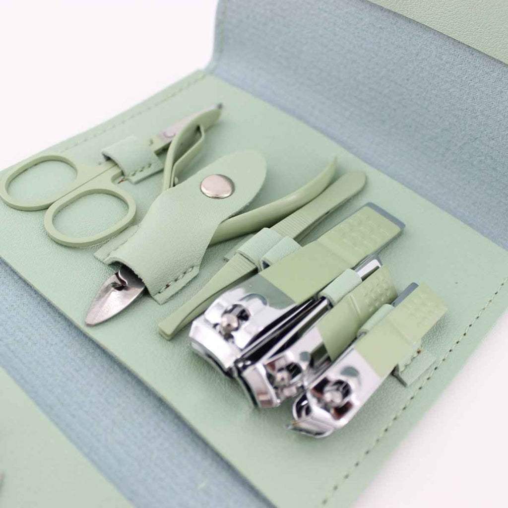 16-Piece Manicure & Pedicure Set – Travel Grooming Kit