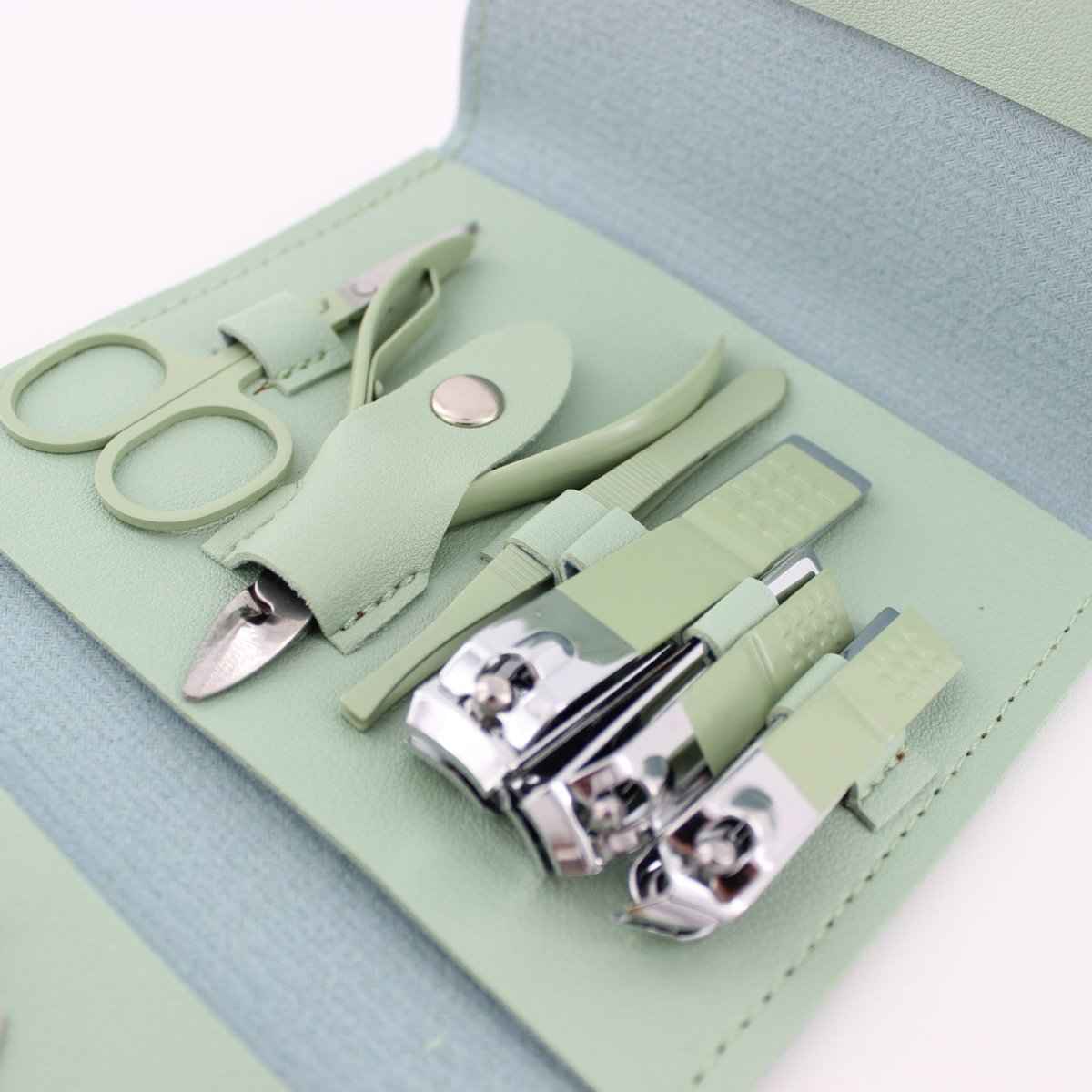 16-Piece Manicure & Pedicure Set – Travel Grooming Kit