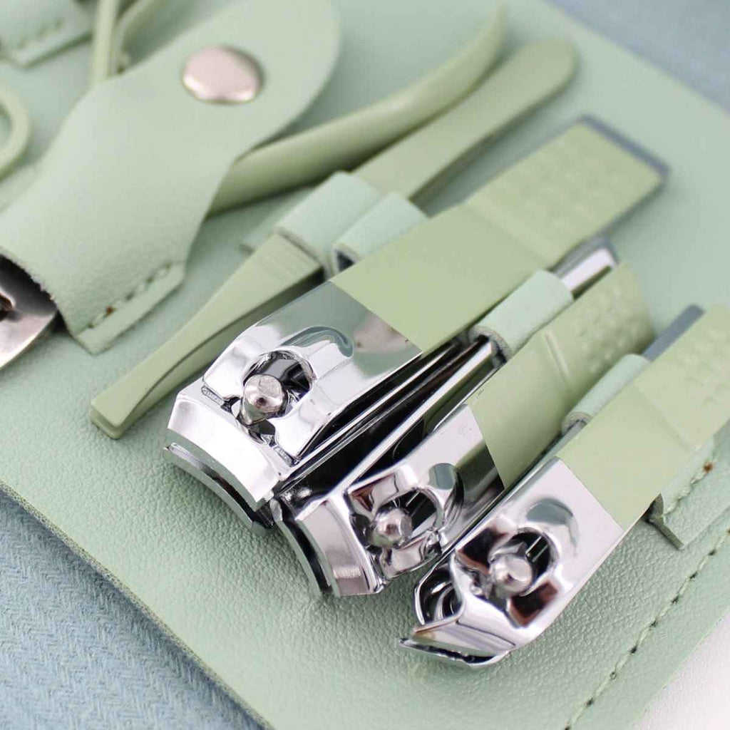 16-Piece Manicure & Pedicure Set – Travel Grooming Kit