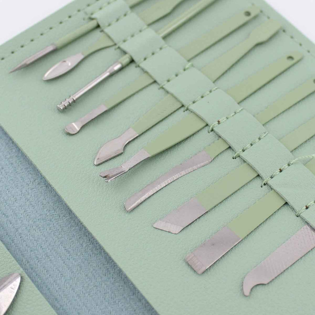 16-Piece Manicure & Pedicure Set – Travel Grooming Kit