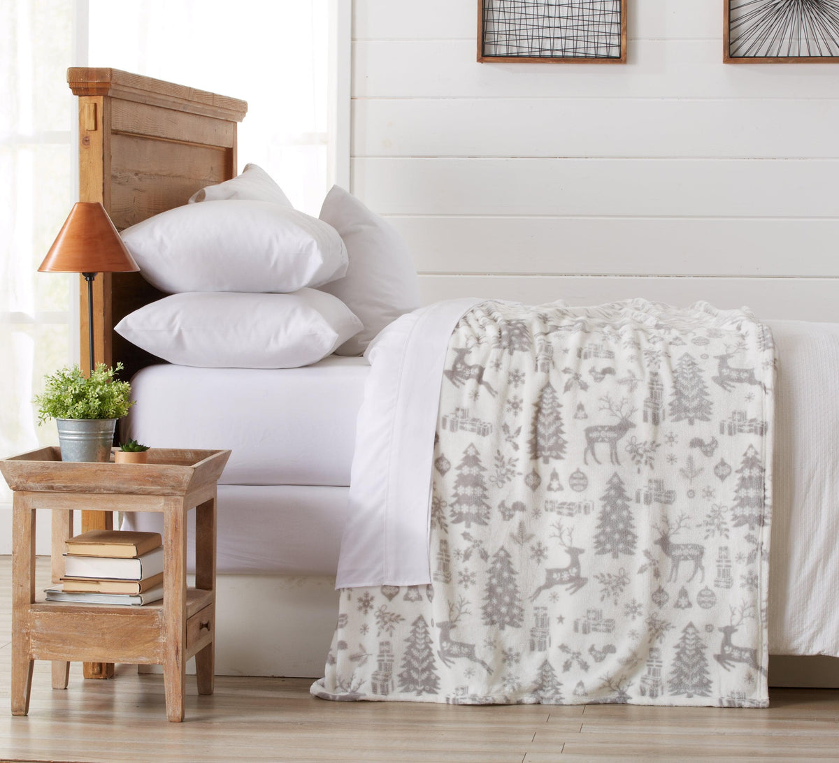 Velvet Throw Blanket – Pearl Collection